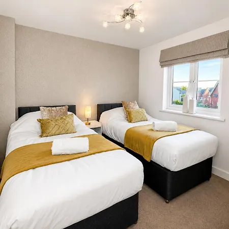 Modern 4-bed Detached In Stoke Gifford * Bristol